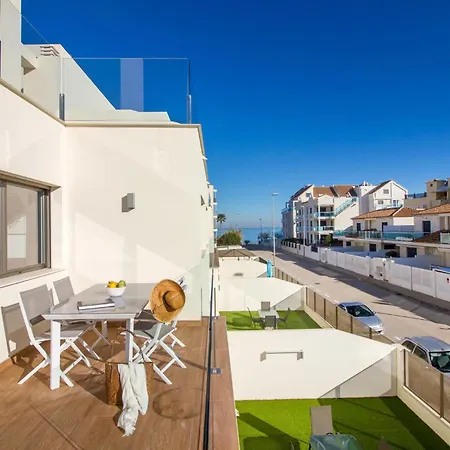 3 Bedroom Cozy In Апартаменты
